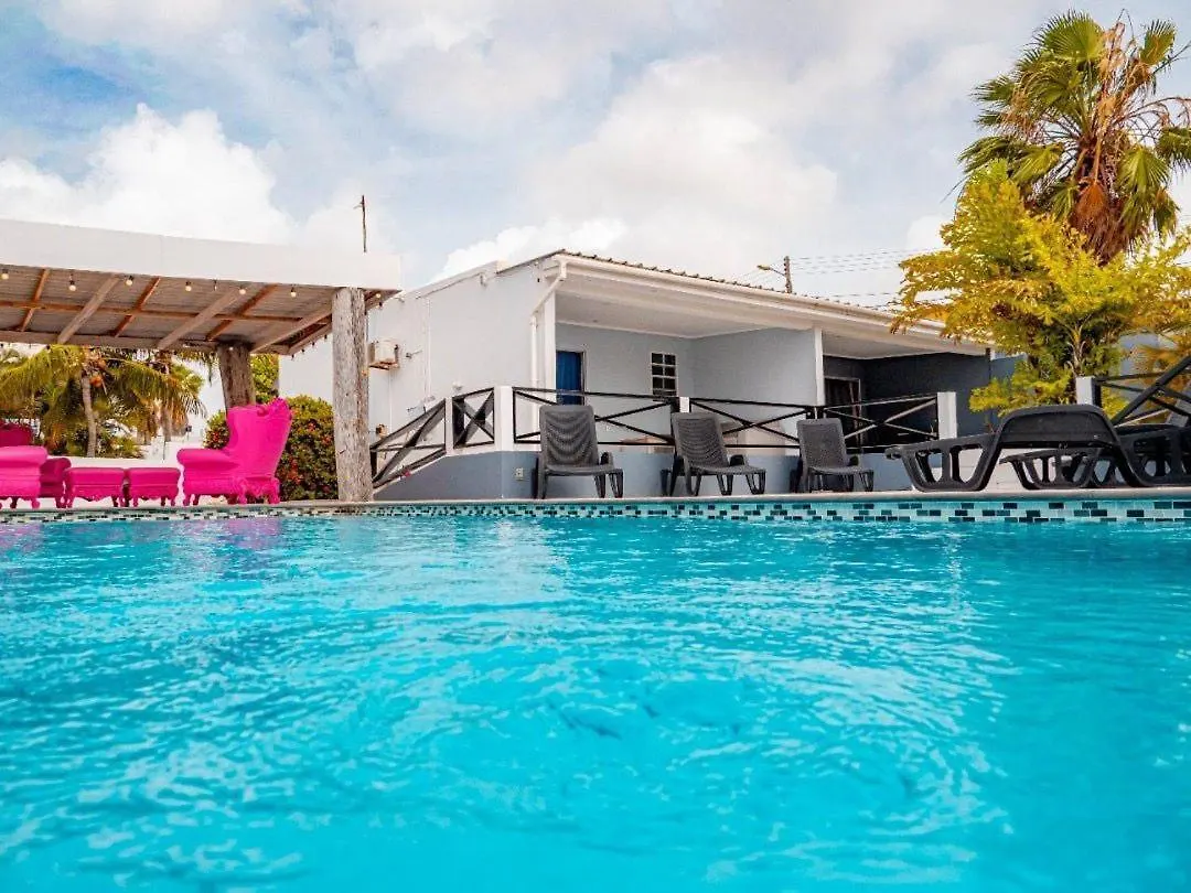 Tin Apartments Willemstad